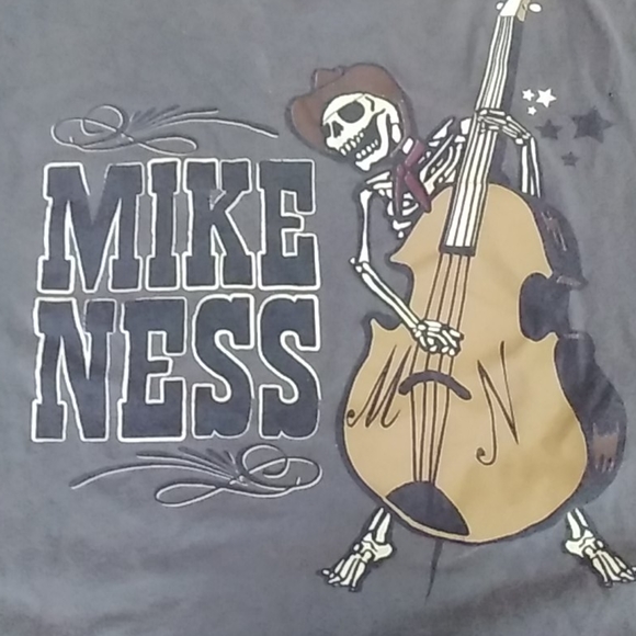 T-shirt - Picture 2 of 4